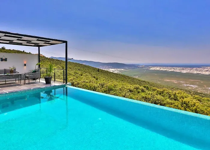 ヴィラ Luxury In Uzumlu Village *