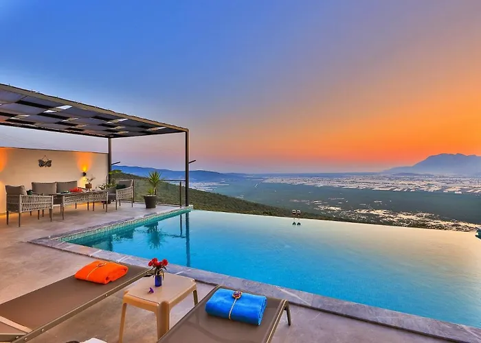 Luxury In Uzumlu Village ヴィラ *