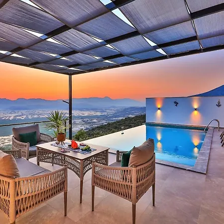 Luxury In Uzumlu Village كالكان